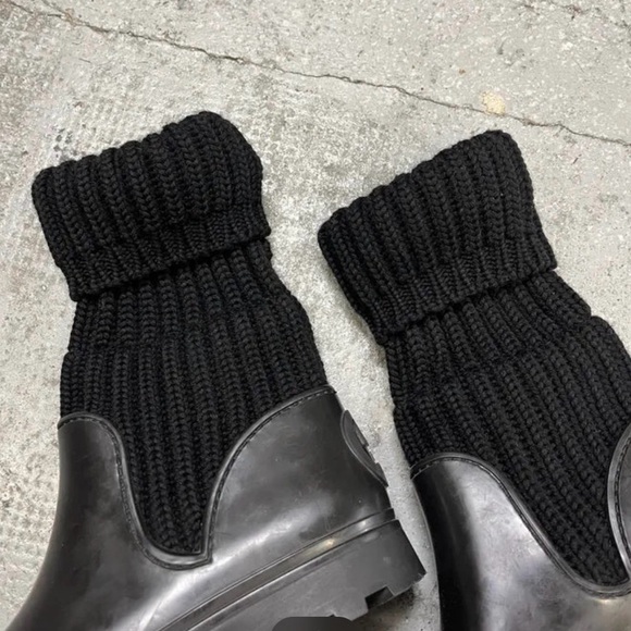 Gucci Aspen Lug Sole Wool/ Rubber Black Boots - Picture 6 of 7